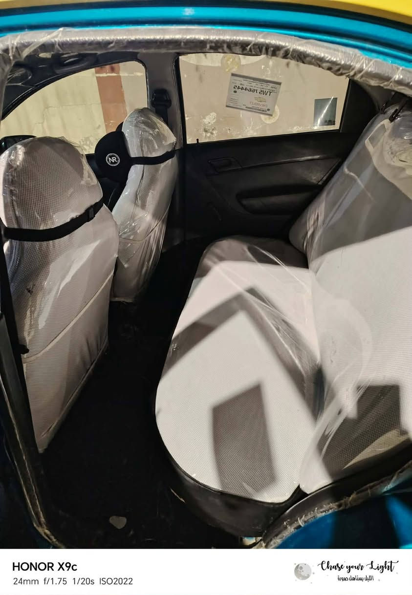 .السلام علیکم. افيو2009 تکسي
سنوية بأسمي.  بيها کاربون.  غرامة هيئة صفر. 
السعر 63ورقة بيها مجال قلیل 
المکان موصل حي انتصار
 
رقم مبايل +واتساب ***********
