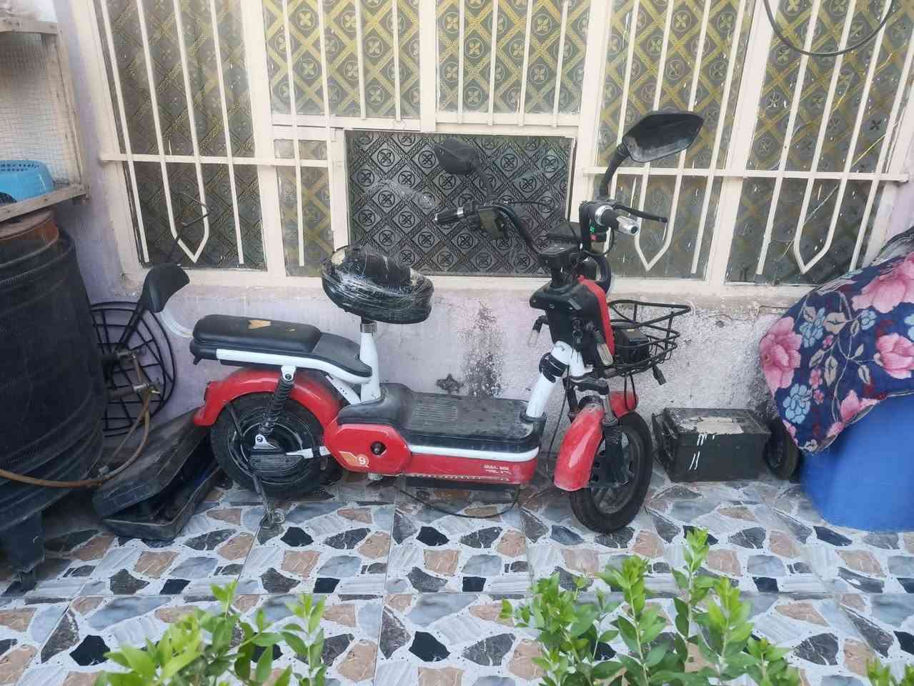 موطور شحن بطاريات جديده عطلان شي بصيط السعر 200 وبي مجال ***********
