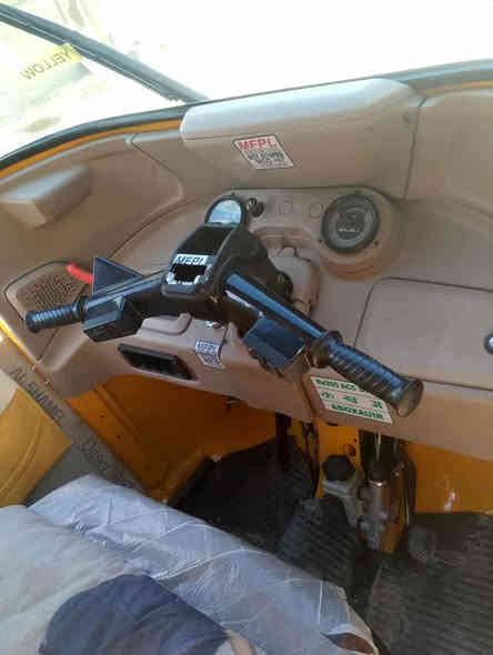 السلام عليكم تكتك للبيع 2021 شهر10 خير من الله كبل لشارع مابيها اي نقص بس الغوده مرشوشات تخم تاير جديد  ابو الحيه رقم وسنويه *********** اتصال مكاني  بغداد  مدينه الصدر مكينه مكفوله مامفتوحه
