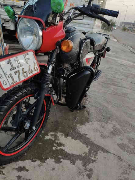 بوكسر مديل 2021 مرقم سنويه بسمي تحويل ثاني يوم بيه زنون ابو 45 كهربائيات كله شغاله محرك مجفت بس مره وكاله عند مصطفى 1750رقم*********** مكاني بغداد
