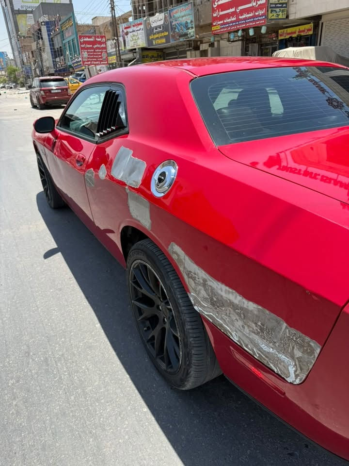 DODGE CHALLENGER 🇺🇸
السيارة أبيع حزام 
125$
بيع فقطططط نقد
 دوج تشالنجر  2016 لون احمر على كرزي مميز🔥🍒

 محرك 6 سلندر 3600
السياره كلها بلادي ستوك وصوت بلادي 👮🏻‍♂️
 كير أوتوماتيك 8 سرعات 
تو ويل المرغوب 
مواصفات السيارة
•  شاشة كبيرة كار بلي واندرويد اوتو
•  كاميرا خلفية
•  مثبت سرعة ذكي
•  سستم صوت معدل
•  ويل 20 srt
•  السياره ماشيه123km 
مواصفات sxt المعروفه فول السياره للاخير عده الفتحه  
‎•حدادية كاملة جديدة تايرات تخم جدد وادامة مكينة السيارة بدون اي نقص  
•كير محرك كهربائيات صدر تبريد كفالة
 حادث السيارة صفحة عكس السايق صبغ 
وبنيد محدث SRT بيه شاصي صفحه عكس سايق تعديل فقط بدون كص بدون لحيم
- [ ] 
•  السياره رقم بغداد باسمي تحويل مباشر 
مكان السيارة بغداد الدورة 
*********** واتساب
