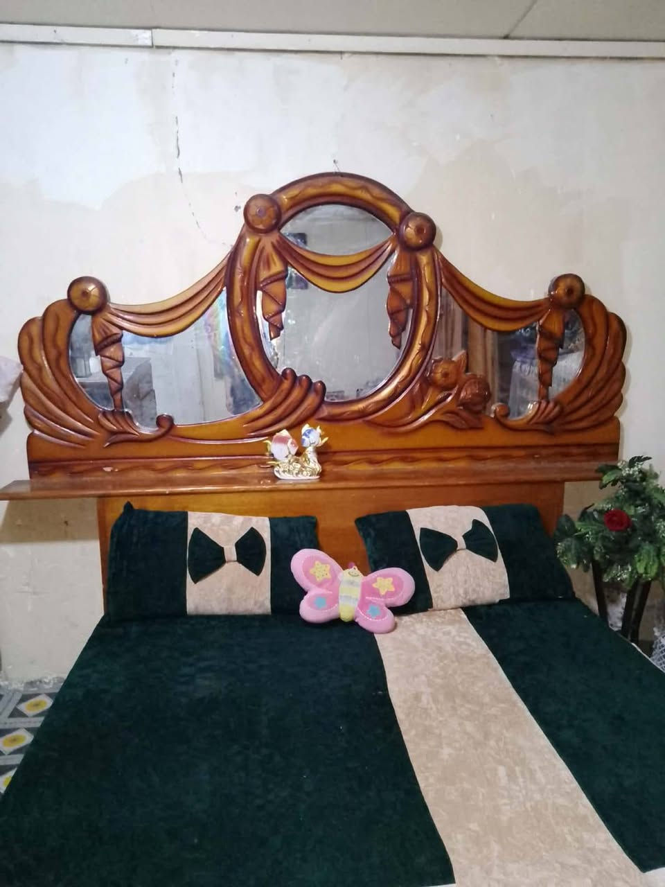 عنوان حيانيه 
عرفه لبيع صاج. عراقي اصلي 
مستعجل على لبيع ***********77260260770 لثاني
