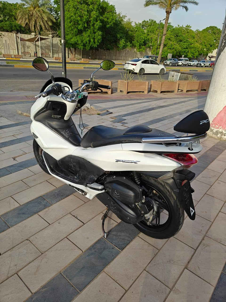 دراجه pcxجيل الاول دراجة مال رمبه مديل ١٦ حجم مكينه محرك 150
ياباني الاصلي دراجه كامله  ستان كهربائي حساس ازدحام دراجه جديده مكينه لوك حساس زدحام شلعه معدل خير من الله دراجه تتعب تكول جديده مال جناي المكان بغداد الكرخ دراجة مكفوله اي نقص مابيه السعرمليون 450الف الاتصال على الرقم***********
