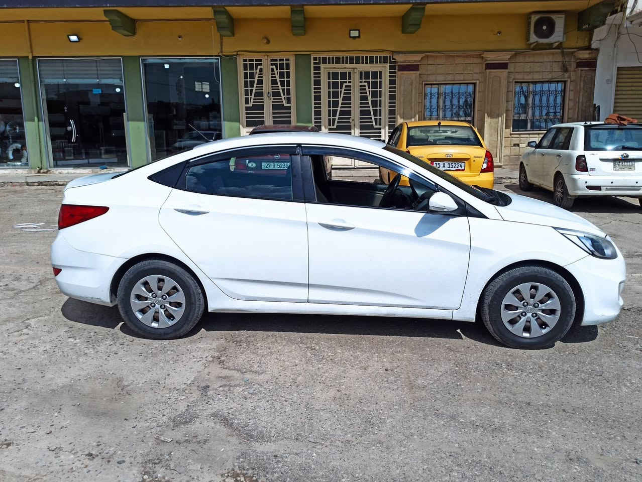 السلام عليكم 
اكسنت 
موديل 2018
وارد خليجي 
رقم اربيل الدولي 
سنويه وهزه جديده 
محرك وكير شرط 
محرك 14 دوش 
تبريد وتدفىه 
سياره ضررها نص جاملغات خلفيه وقبغ صندوك صبغ بيها كم حالوبه بالسقف  بدون دواخل شرط 
شرط التحويل 
السعر 98$ وبيها مجال 
🛑ملاحظه مهمه
 يرجى الاتصال من  الساعه 9 صباحأ إلى الساعه 9 مساء
#العنوان موصل الجديده شارع بغداد مجاور سنتر بغداد
#مكتب ال رزان للسيارت
***********
***********
