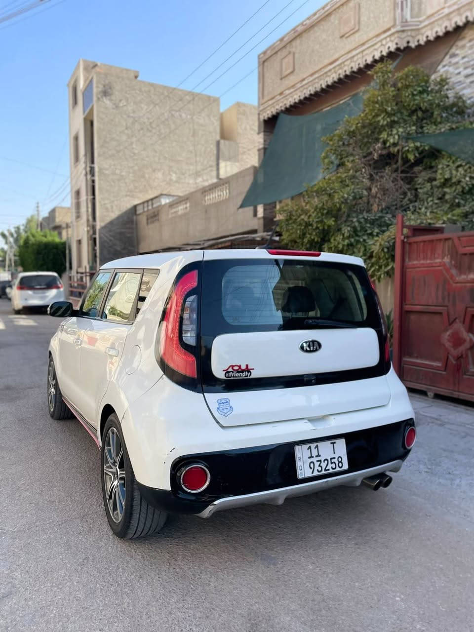 صول 18 رقم بغداد 1600 تيربو تبريد ثلج شرط
جاملغ وبنيد بدون دواخل سيارة جاهزه 
سيارة فول مواصفات ما عده الفتحه مري شفط 
منشات كهرباء شاشه جبيره رادار تحكم ستيرن 
السعر92 مكاني بغداد الدوره ورقمي ***********
