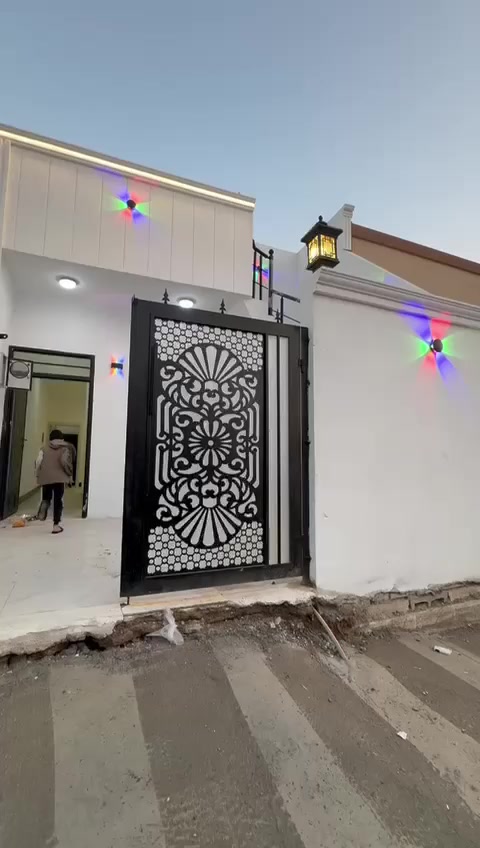 سلام عليكم 
دار زراعي 
مساحه 100 متر طولاني طابق واحد
مثل ملتشوفون
الدار كلش مرتب ونضيف فول مغربي تبريد مركزي
سيراميك
 موقع كركوك
حي بدر فرع مول حسين 
  الدر مرتب كلش ونضيف
السعر ٥٥ مليون بي مجال بسيط

عنوان المكتب كركوك حي واسطي
قرب شقق غاز قرب حلويات كراميل 
مكتب القايجي
بادرة مهند قايجي

مستعدون لي عروض دوركم كافه مناطق كركوك 
كل الي عليك تتواصل ويانا واترك الباقي علينا
يوجد لدينا عروض مميزه  فقط تواصل معانا وانطيك شي اليناسب طلبك

***********

***********
