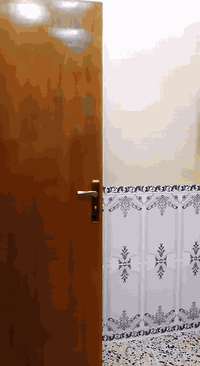 السلام عليكم
بيت للبيع المساحة ٢٠٠ متر مربع ١٠×٢٠ 
العنوان السياحة شارع بانزين خانه الجواهري او شارع التجار
شارع فلة حجي محمد البيت قاط واحد 
استقبال ومطبخ وصالة و غرفتين نوم وفوك مخزن سندويش 
البيت شغل درجة اولى من كهرباء وتاسيس صحيات ومي 
بيت تعبان عليه تريده مع الاثاث او بدون اثاث 
معروض البيت ١٢٠ مليون وبيه مجال للطيبين 
موبايل ***********
