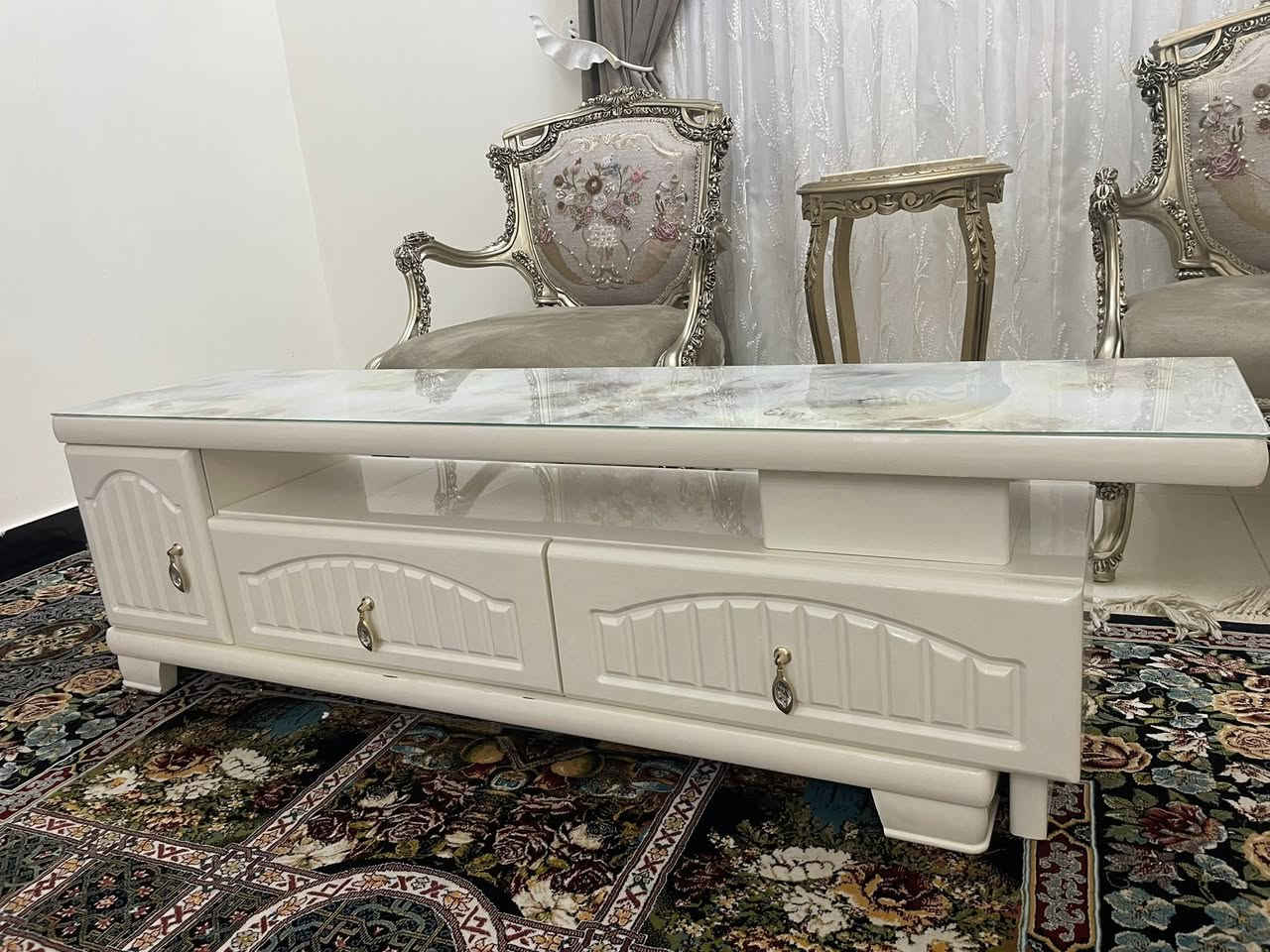 سلام عليكم عندي ميز شاشه جديد مامستعمل ابد اشتريناه وطلع اصغير عل الشاشه وصعبه ارجعه الله شاهد اخذناه 180الف


**إذا كنت صاحب هذا الإعلان وتريد حذفه لأي سبب، رجاءا أرسل رسالة إلى الدعم الفني**