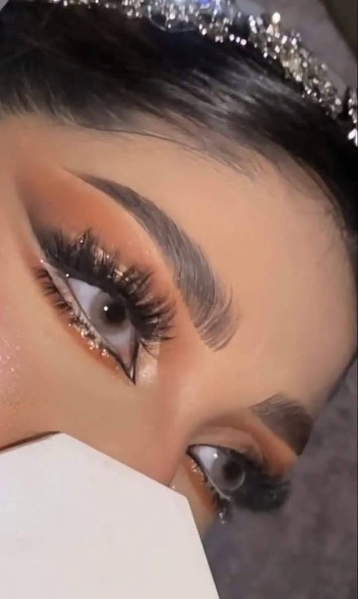 مساء الخير بنات تتوفر خدمه منزليه تاتو توريد شفه  مسح تاتو ميكب عرايس تسريحات ميكب مدعوات  كلشي يخص صالون للتواصل ع رقم ‭ ***********‬
