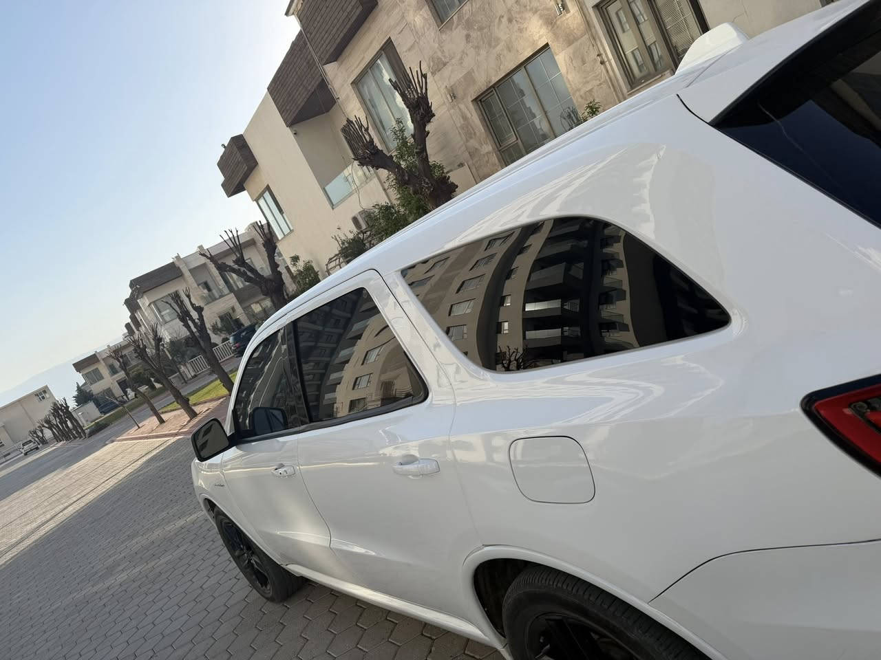Dodge Durango R/T 2022
ماشية:٥٥ الف كم

الضرر: قطعتين صبخ والايرباكات سليمة

حجم المكينة/8 سلندر 5.7 Hemi

موصفات /

امريكي ، كشنات كهربائي تدفئة و تبريد و ميموري

شاشة ، حساسات امامي و خلفي ، ٧ راكب، رادار، لايت زينون و ليد ، نظام ابل كاربلاي،.

المكان/ السليمانية 
التواصل /***********
