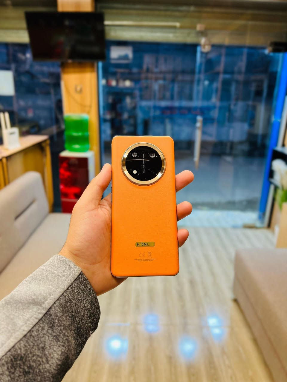 هنر x9c
ذاكرته 256 رام 12
جهاز نضيف بلادي مكفول
سعر 260 الف بدون ملحقات
اتصال وتساب ***********
