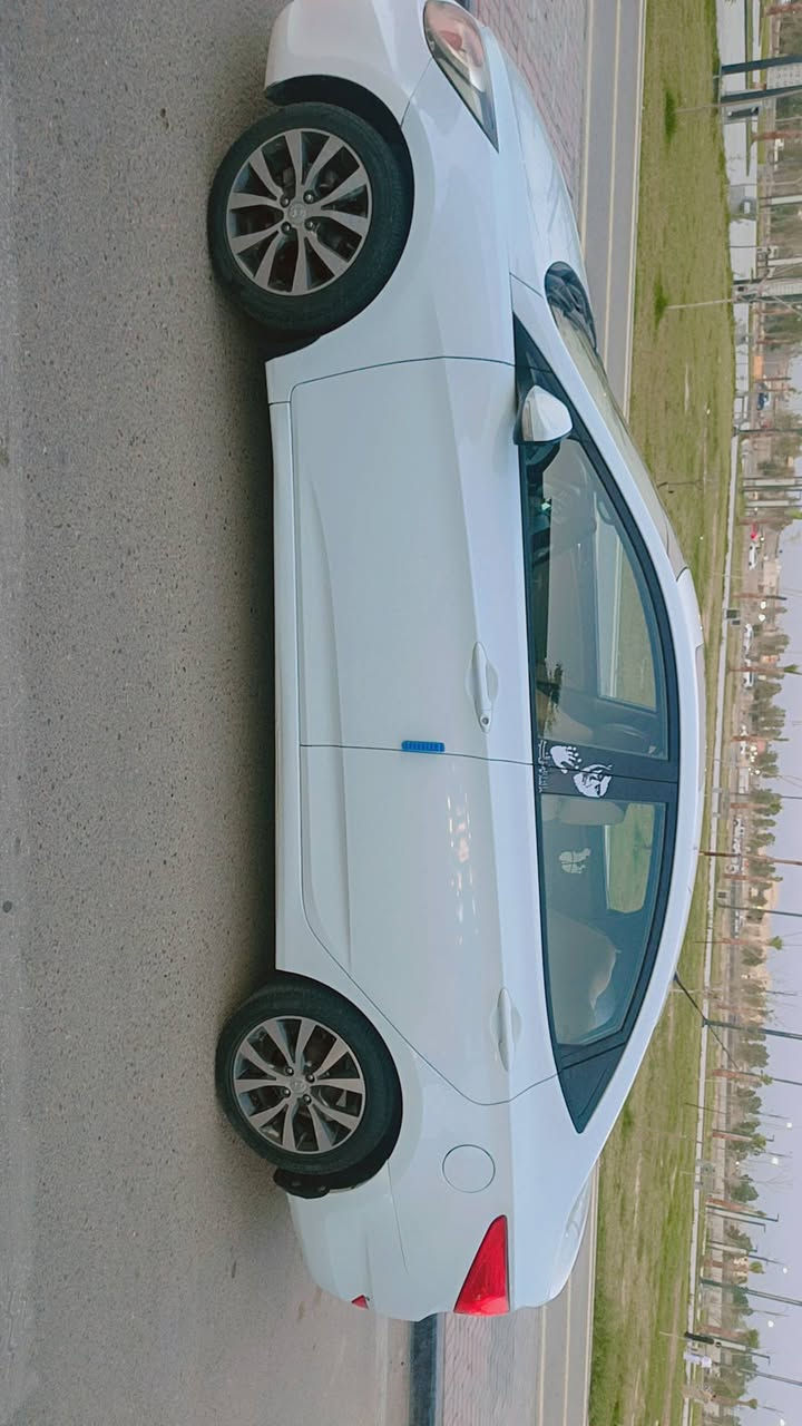 سلام عليكم اكسند مديل 15 نضيفه سياره مال جناي ما متعوبه ماذب ربع عليه سياره كفاله عامه مكان رقم  بصره رقم جديد النكليزي 
مكان سياره البصره  ***********
