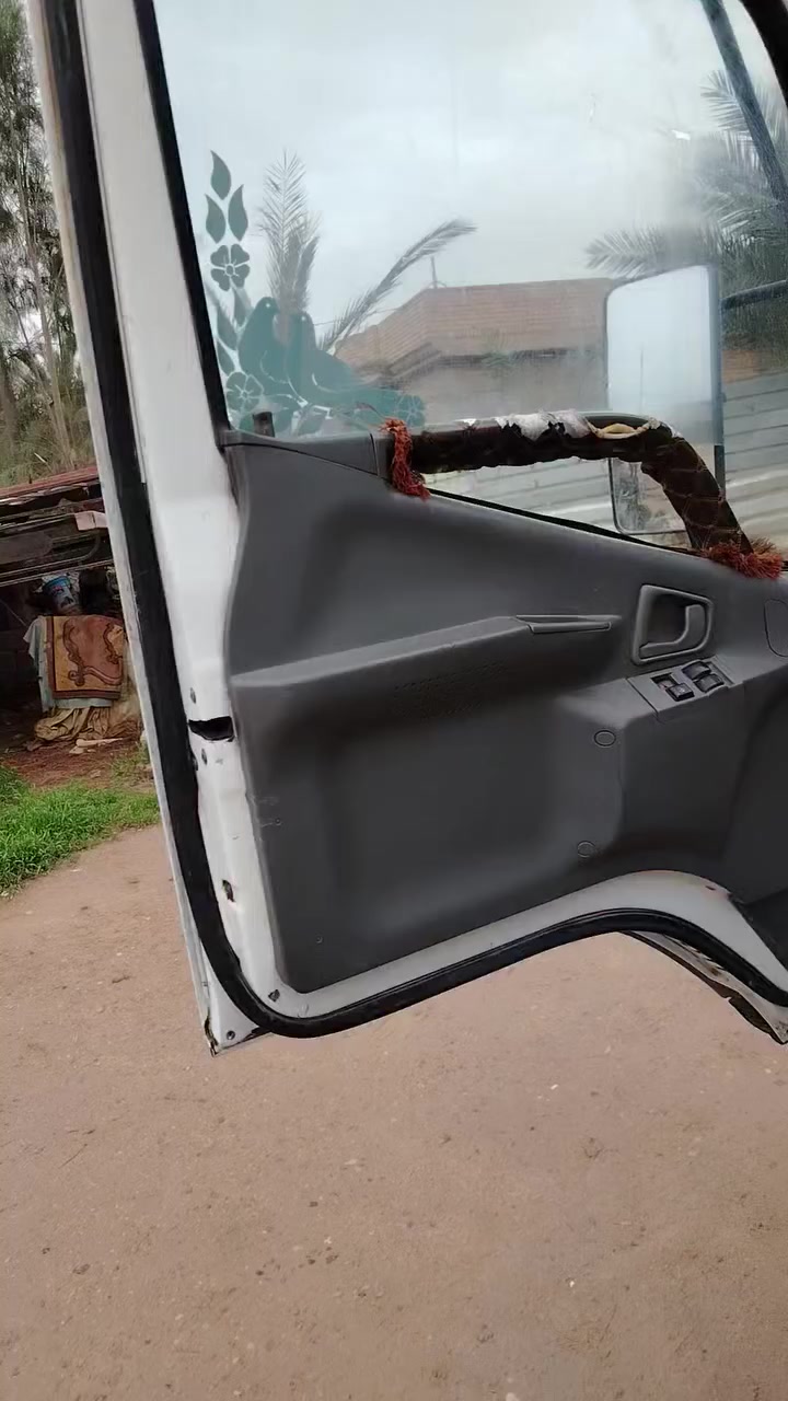 سلام عليكم كنتره بزون للبيع السياره جديد مكفوله رقم انبار كير مكفوله محرك جديد حيل زين سياره خير من الله جام كهرباء دواخل حلوه كهربائيات كلهه شقاله الرقم***********/***********اتصل
