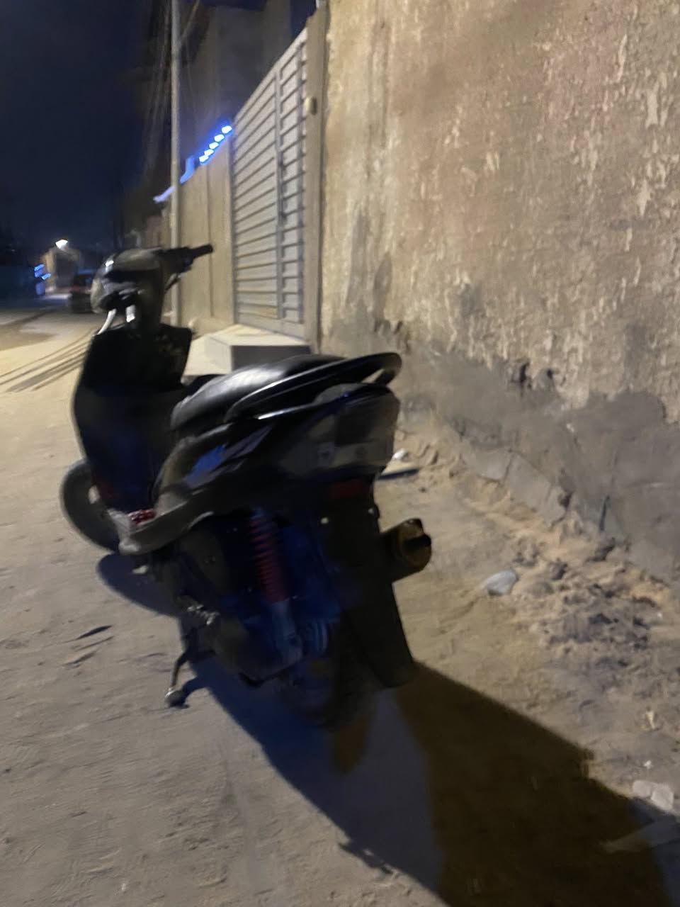 السلام عليكم دراجه ماكس عدله الدراجه.  بيهة خيط تبخير   رحت لمصلح يكول من الكابريته لازم تتبدل. الدراجه  عارضهة للبيع كلشي شغال والتفاصيل موجوده. بل فيديو.    السعر 550 وبيهة مجال   هاذ رقمي بي فقط واتساب ***********

