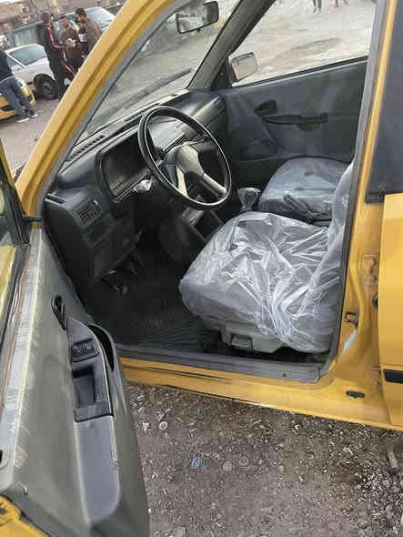 سلام عليكم 
سايبه ٢٠١١بدون صبغ بس هلالات جاملغ 
گير مكينه جدد مصفر غرامات و هيئه 
السعر ٣٣ $وبيهه مجال غير متواجد على الفيس 
***********
