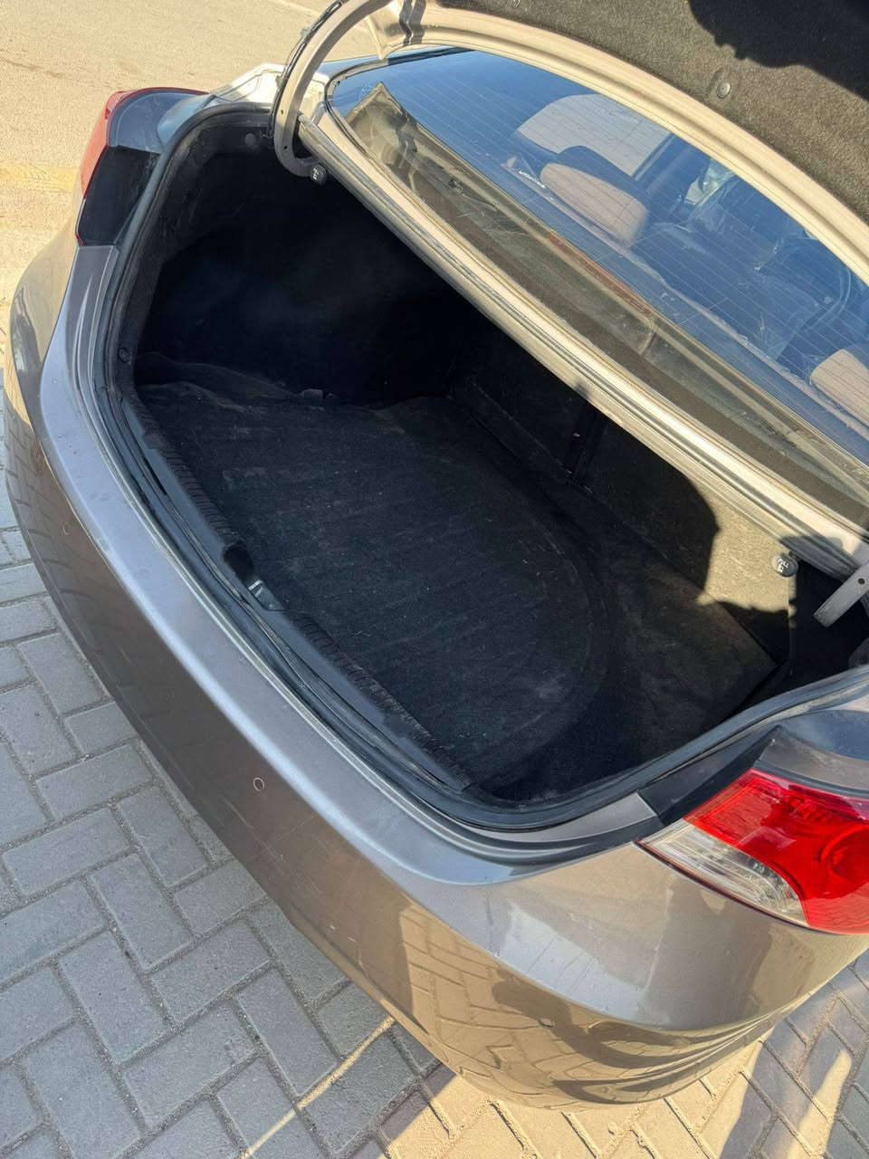 السلام عليكم   النتره مديل ٢٠١٢خليجي  فوول المتد  بصمه فتحه  سياره جاهزه بسمي   مكينه كير مكفول صدر املي خلفي جديد  تبريد   ثلج  شواصي  الغد مكفول سياره مال جناي جديد غرفته مال شركه    بيه مكانه ضبغ  اربع قطعه فقط سعر٨٨ بيه مجال الشراي  مكاني  بغداد حي الجهاد رقم ***********
