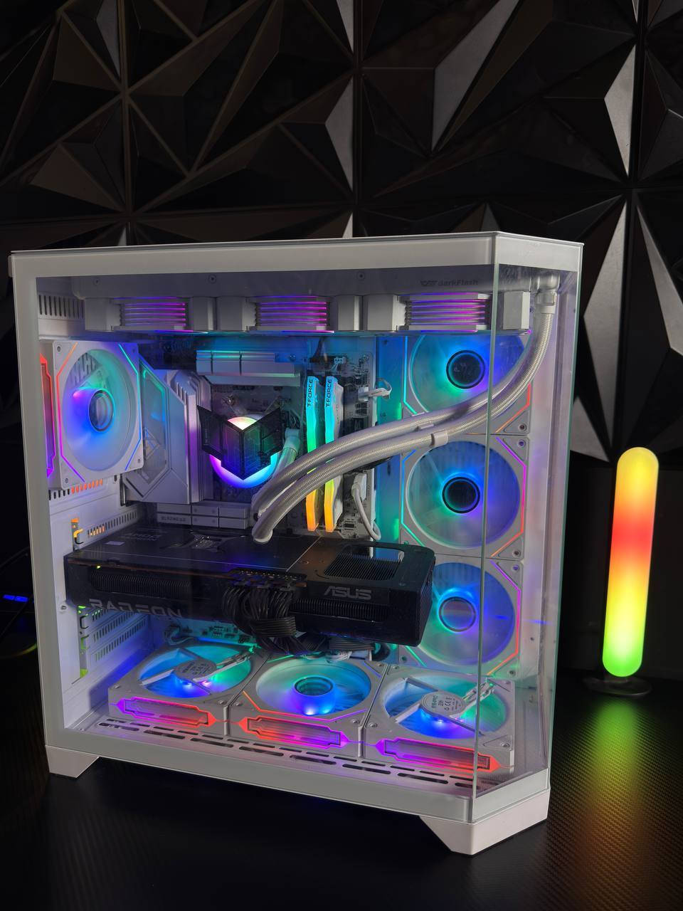 السلام عليكم
تجميعة مستعمله 
R5 9600X
32Gb tforce rgb ddr5 5600mhz
X870 steel legend wifi asrock
Lexar 1tb nvme
Cooler 360ml darkflash
9070XT ASUS PRIME 16GB
Case hero 7fan argb
Psu 700w bronze Cooler deepcool
السعر  2500 الف
 
مكان بغداد الكراده خارج مقابل الجامعة التكنولوجية 
رقم ***********
