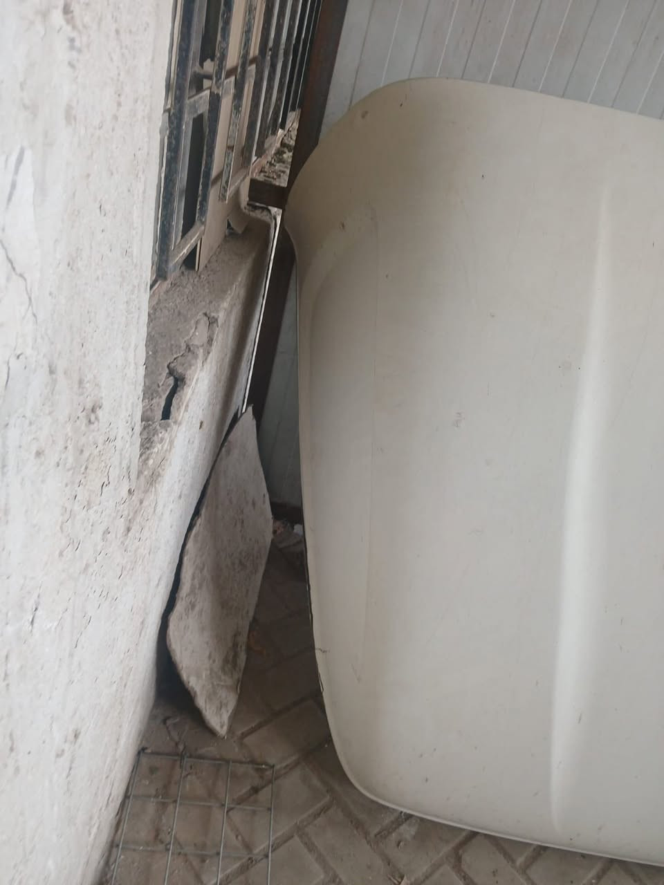 سلام عليكم للبيع 
كاسحه اتيكو 6 براغي 
جادر اتيكو 6 وربع 
الاستفسار ***********
اتصل وتدلل

