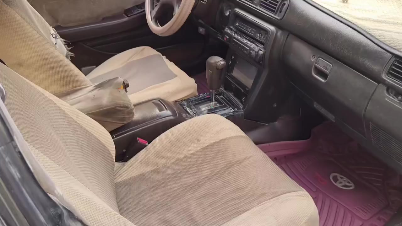 السلام عليكم السياره للبيع وبالعافيه على الي ياخذها محرك ونجي تبريد شغال سنويه منتهيه
سعر ٣٧ 
***********
