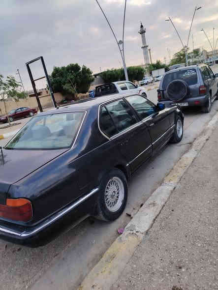 بي ام دبليو سياره مفوله محرك وكير كفاله رقم انبار محرك ٣الاف كير اوتو داخلها فول نضافه تخم تاير صدرها جديد للبيع السعر ٥٠ وبيها مجال للشراي للتواصل خاص او ***********
