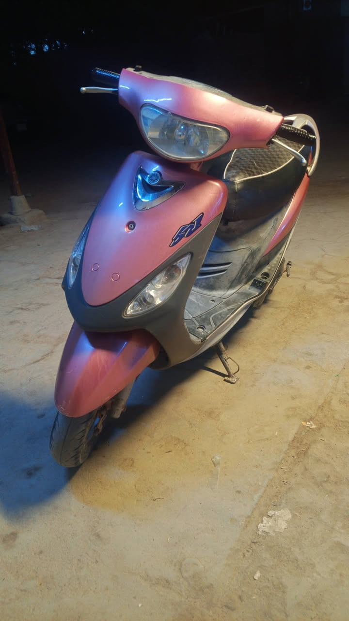 سلام عليكم دراجه اللبيع ماكس قجمه كلشي شقال مكينه مامفتوحه جيب وياك فيتر وفحص سلف هندر دبلات شقاللات سكن عالي وناصي شائر شقالت دبلات شقاللات سعر 750ويبه مجال مكاني البصره الهارثه رقم صاحب دراجه ***********
