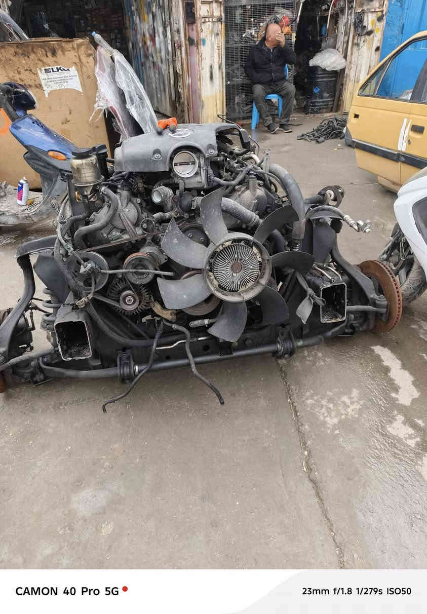 محرك ارمادا وارد امريكي تو ويل محرك جديد البطن ثلج مو مزنجر جديد جديد جديد موديل ٢٠١٢ اخوان فرقو بين الجديد والمزنجر ☺السعر ١٩ ورقة كامل مع الكير والتفرعات والحدادية عنواني كربلاء حي الصناعي بسعر طابوكة وكير والتفرعات والحدادية بلاش ***********
