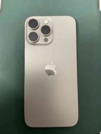 ايفون 16برو ماكس ذاكره 256 بطاريه 92 مبدل شاشه اصليه اصليه فقط شاشه مب...