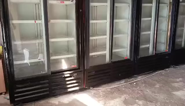 سلام عليكم عارضات اللبيع نظيفات شركه كونكور نظيفات الشراي يتصال حلين موجود  بابتين واسعر طگه فلس
***********
