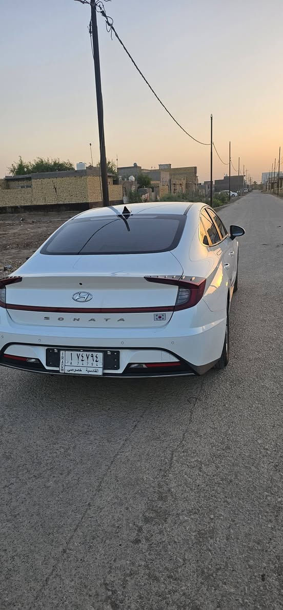 السلام عليكم
سياره سوناتا موديل ٢٠٢٢ وارد كوري غاز بلادي 
رقم قادسيه معوقين 
السياره بصمه وتشغيل عن بعد 
قياده ذاتيه تحديد مسار 
كشن تدفئه توقف ذاتي مري شفط 
اشاره بالمري
 القماره بدون ثقوب 
بيه ٤ قطع صبغ بدون حادث بس رش مال كوريه 
***********
***********
مكان السياره الديوانيه 
السعر ١٥٣ وبيه مجال
