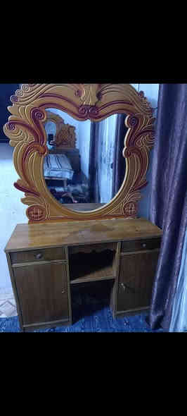 *********** غرفه خمس ابواب صاج السعر ٣٥٠ ديوانية ديوانية
