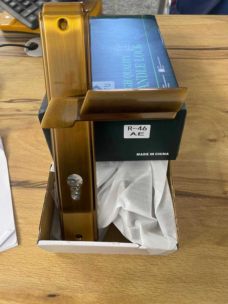 السلام عليكم توفر  لدينا يدة كيلون 7 انج صيني 
بسعر تنافسية عنوان بغداد الشورجة عكد جام محل ياسر العبيدي رقم الهاتف ***********  ***********@#
