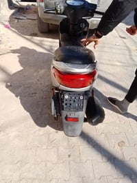 شباب دراجه للبيع بغبغاء سعرها 900 وبيها مجال. ٠٧٧٠٠١٧٧٢١٩. مكان حي اور