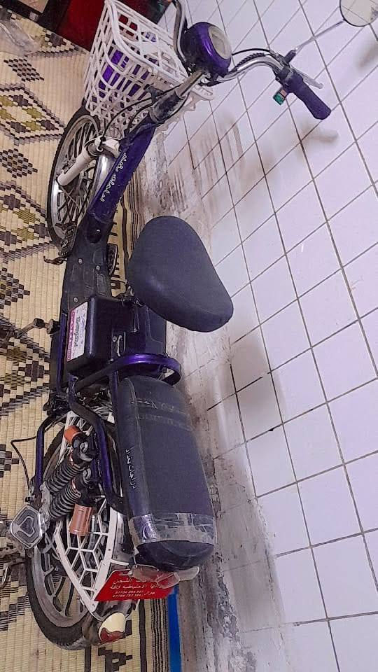 دراجة شحن للبيع حجم ٢٦ شغالة مع شاحنتها الأصلية نقصها بطاريات وهورن العنوان بغداد الخطيب قرب مركز الشرطة السعر ٧٥ الف للاتصال واتساب ***********
