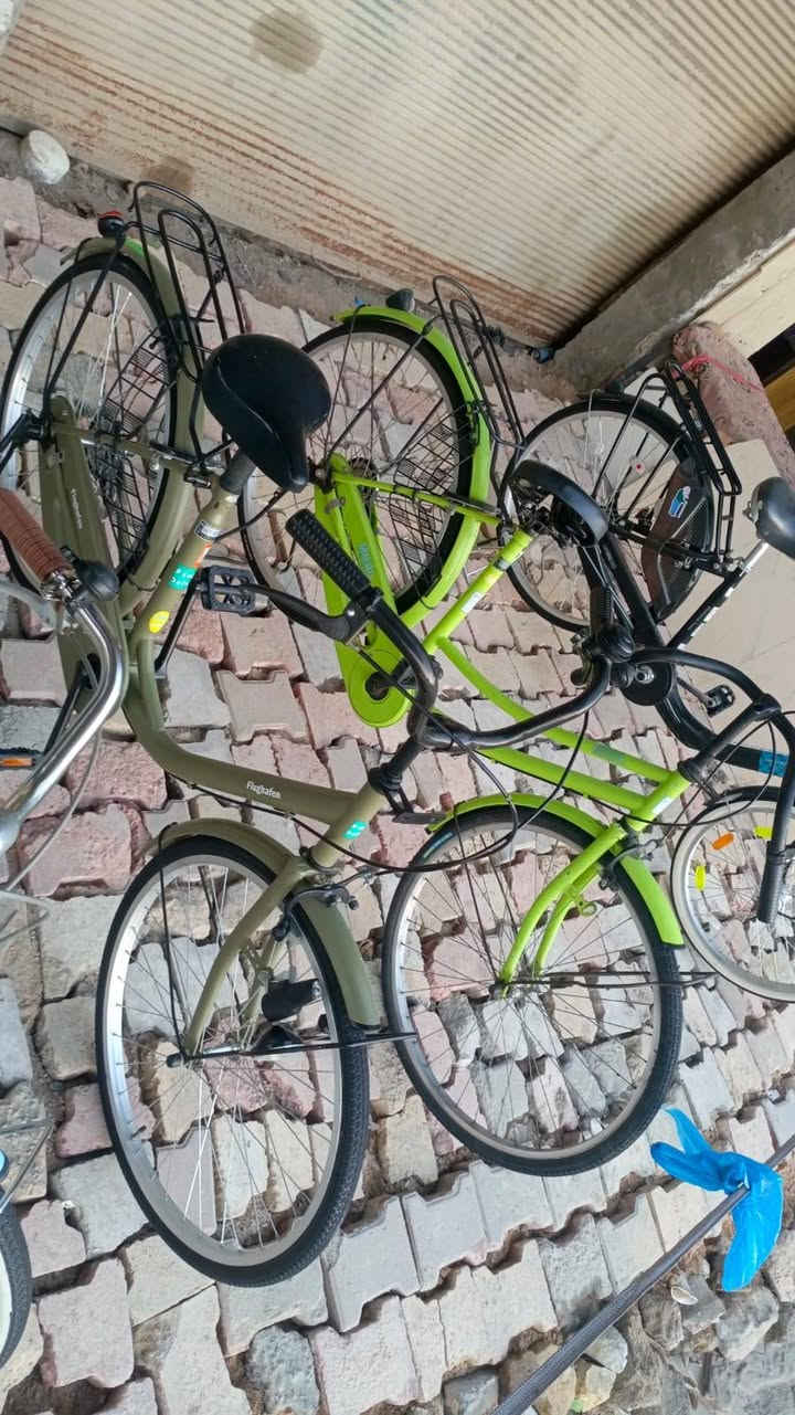 السلام عليكم بيسكلات حجم  
16  18  22  24  26 بيسكلات ياباني ونضاف  العنوان ناصريه سومر السوك العصري ***********
