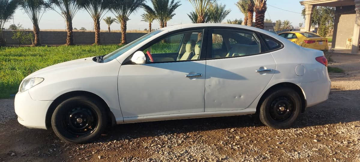 الانترا مقدس موديل ١١ خليجي 1600 كير محرك مكفولات 
الجاملق الامامي الايمن مصبوغ بدون دواخل والباب الخلفي ع كد شبر مصلح ع البارد من جهة السايق
السيارة نظيفة صدر أمامي خلفي جديد باتري جديد سنوية جديدة ل ٢٠٣١ 
بأسم أبوي السعر 125 وبيه مجال المكان بغداد تقاطع النهروان 
***********
