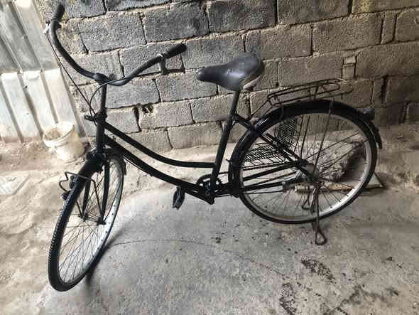 بايسكل بناتي للبيع 
حجم ٢٦ حلو وزين مابي اي شي مثل ما موضح بل صور 
السعر ٦٠ وبي مجال مكاني بغداد حي العامل متواجد على الواتساب ***********
