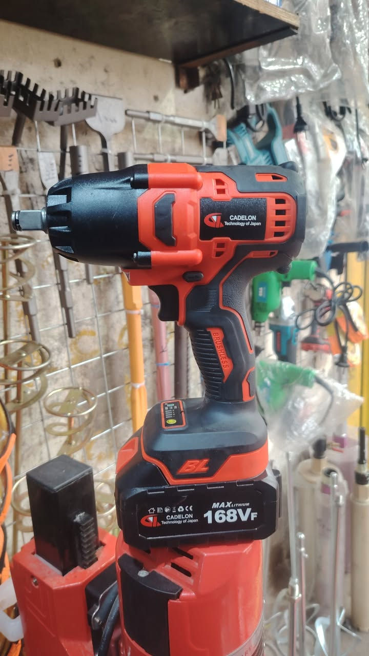 (بيع وصيانه كافه انواع العدد اليدويه)
(درينات +همرات+ كوسرات+ كور تثقيب)( الكهربائيه والشحن )(كوت .الخطه الحسينه. شارع القصابين )
***********. واتساب.
