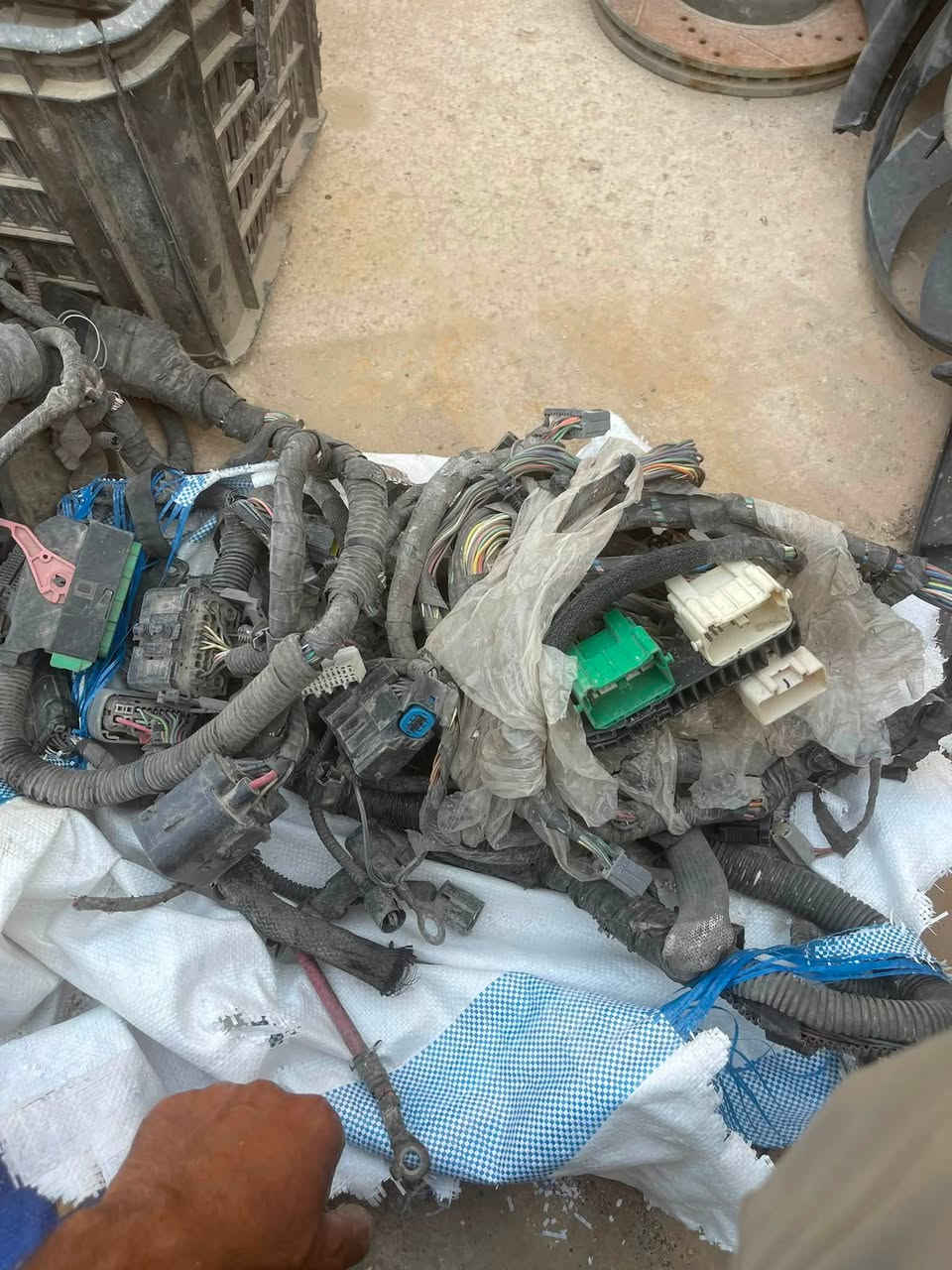 السلام عليكم أدوات حتياطيه أمريكي عام تفصيخ بكلايت مجول دوس    دكشن ستيرن عينات ضفيره شنو تحتاج دزلي صورته وأنه خادم لاستفسار ***********
