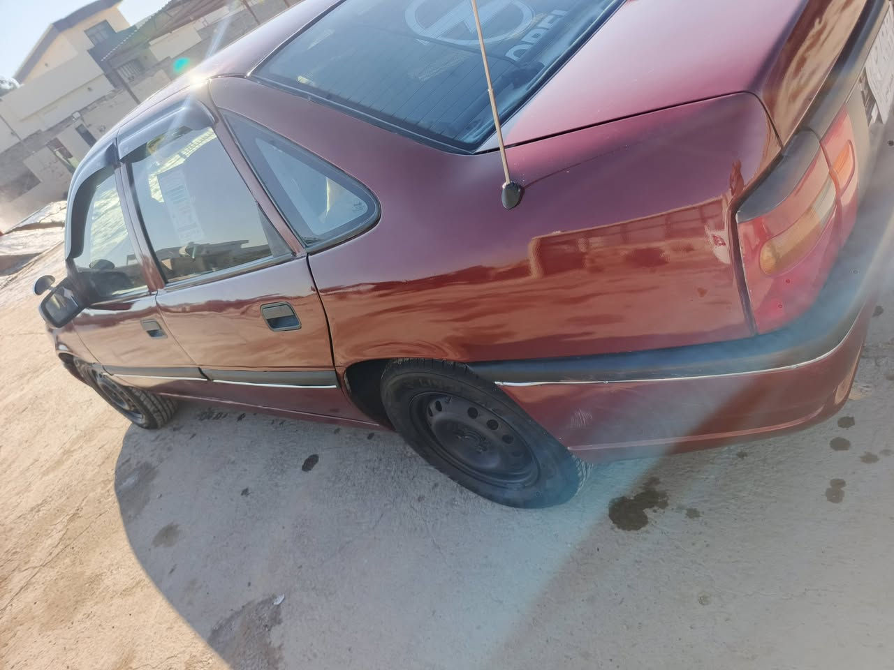 سلام عليكم اوبل 1990 مكينه 20 شرط التحويل سعر36 بيها مجال *********** مكاني سامراء
