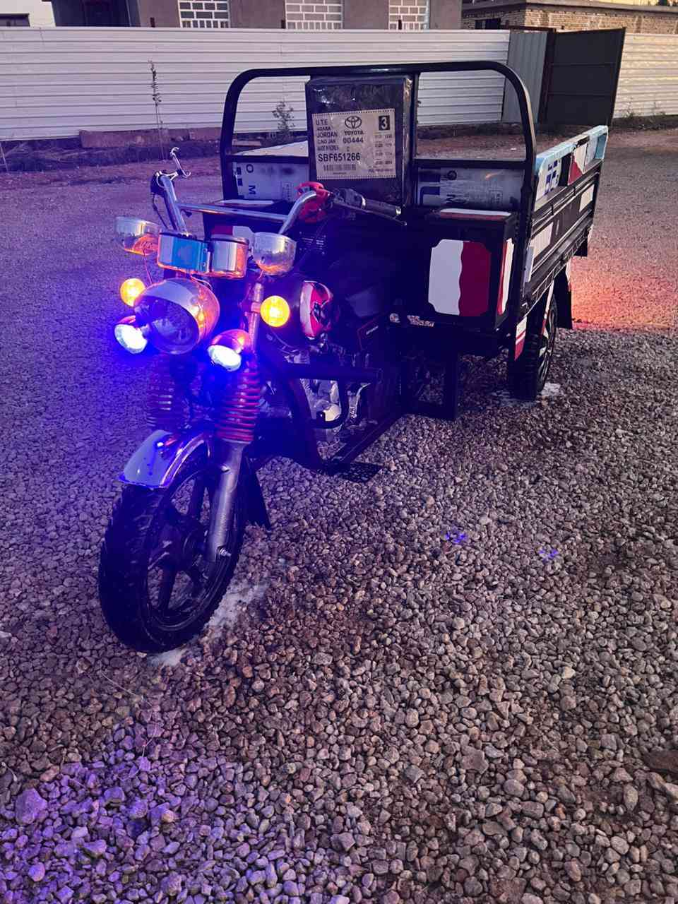 السلام عليكم ستوته للبيع مديل 2016كفاله عامه أوراق  اصولي ورقه وكيل بليته شاصي مكفول كهربائيات شغاله كله اي نقص ما بيه مصبوغة جماليه مكانه بابل الشوملي قريب السريع الدولي السعر 1300وبيه مجال ***********
