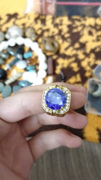 نبلش المزاد ب40 الف  يباع إلى أعلى سعر  07827907238 يوجد توصيل