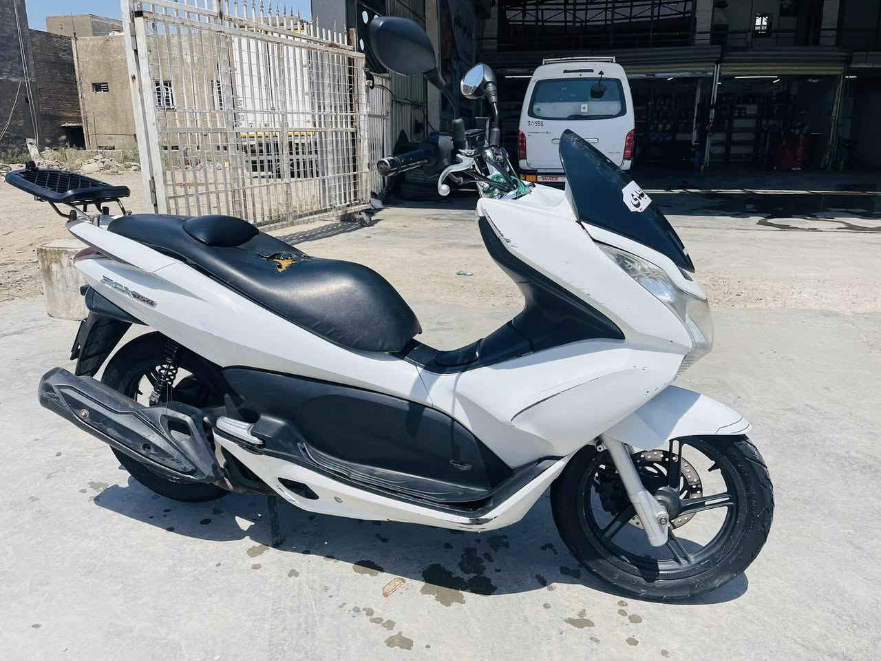 Pcxالجيل الاول ياباني
مكينة 150مكفوله
كهربائيات كامله
حساس ازدحام 
استان كهربائي 
ماشيه 53000
دراجه بلاديه ماعدا شخوط بسيطة موضح بالصور 

بغداد العبيدي 
***********
