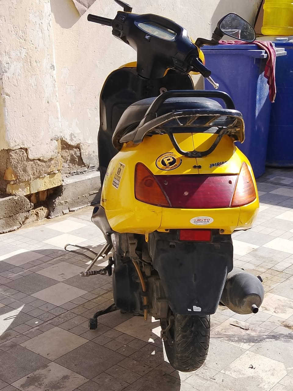 سبيسي ياباني للبيع مفتوحه رايمر كلشي شغال من عده السلف مكان كوت شهداء سعر 575بيها مجال قليل حك الجيه بس اتصال متواجد رقمي *********** ملاحضه افحص قبل لاتاخذ اقتنع وخذ
