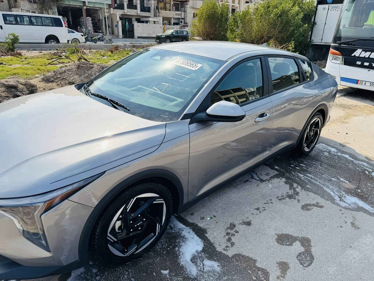 السلام عليكم للبيع فقط كيه كي فور موديل 25 دخول جديد بدون رقم منفيس بسمي كامله امكمركه كامله 
صور الحادثة مرفقه بل منشور سياره موصفات EXردارات فول لدات خلفي امامي محرك 2000 دوش بدون ايرباك السياره 
السعر 163بيه مجال بصيط استفسار رقم الهاتف ***********
