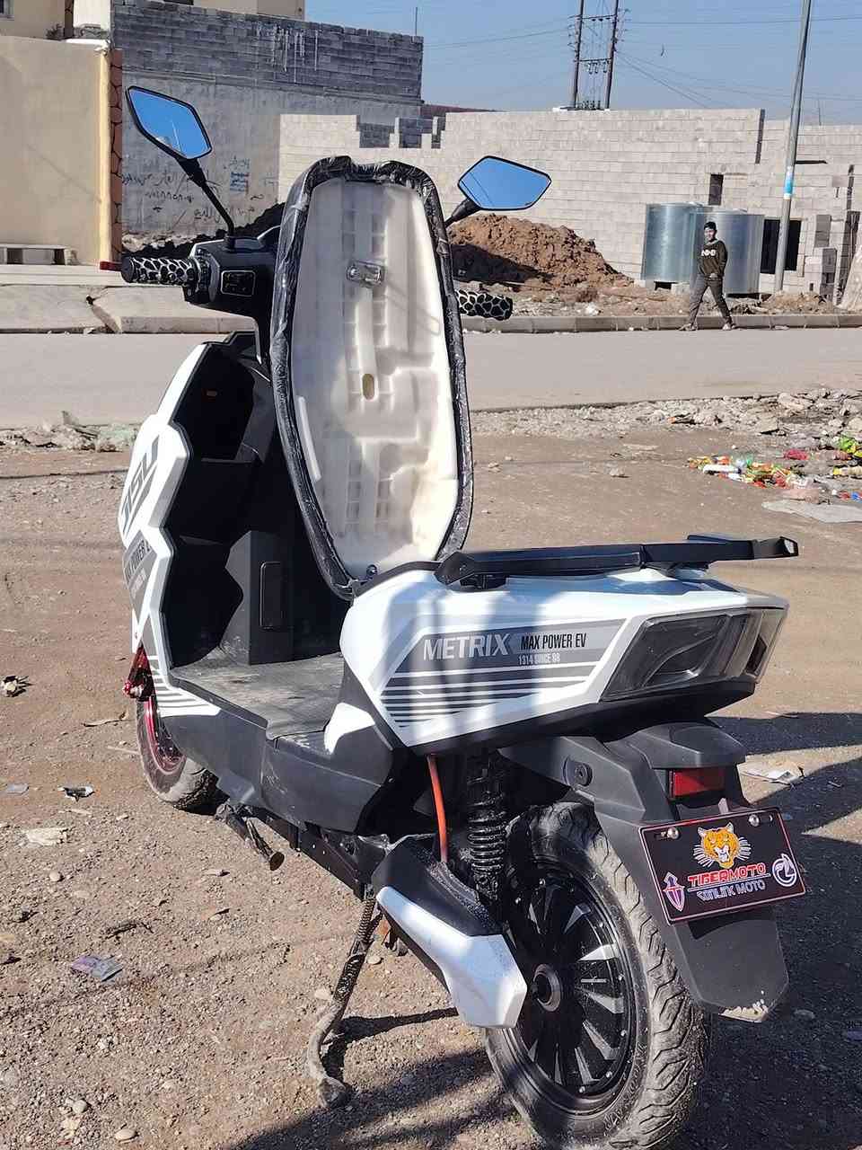 السلام عليكم هاذا الموطور الشحن لبيبع سكنس قرش موديل 2026 الموطور كلو اصلي ما بدل بي شي بس التايا الموطور جديد مستخدم شهر او  السعر 700 بي مجال *********** الما شراي لا يراسل
