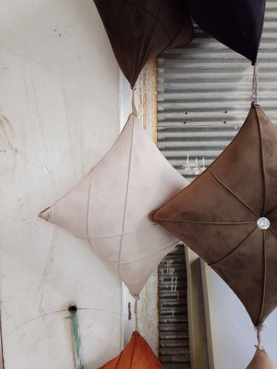 فقط 6.000  
كوشات قماش قديفه 
محشيه اسفنج درجه اولى 
متوفر الوان ونقشات متعدده 
مكاني موصل سوق النبي 
عندنا توصيل لجميع مناطق الموصل


**إذا كنت صاحب هذا الإعلان وتريد حذفه لأي سبب، رجاءا أرسل رسالة إلى الدعم الفني**