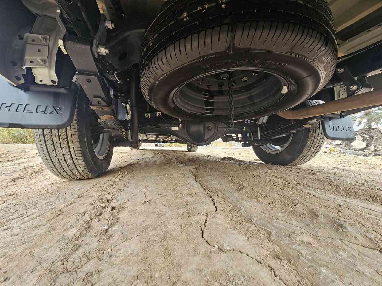 السلام عليكم هايلوكس للبيع مديل 23 مكفول كفاله عامة ماشيه 42 الف رقم بغداد عنوان ديالى
***********
