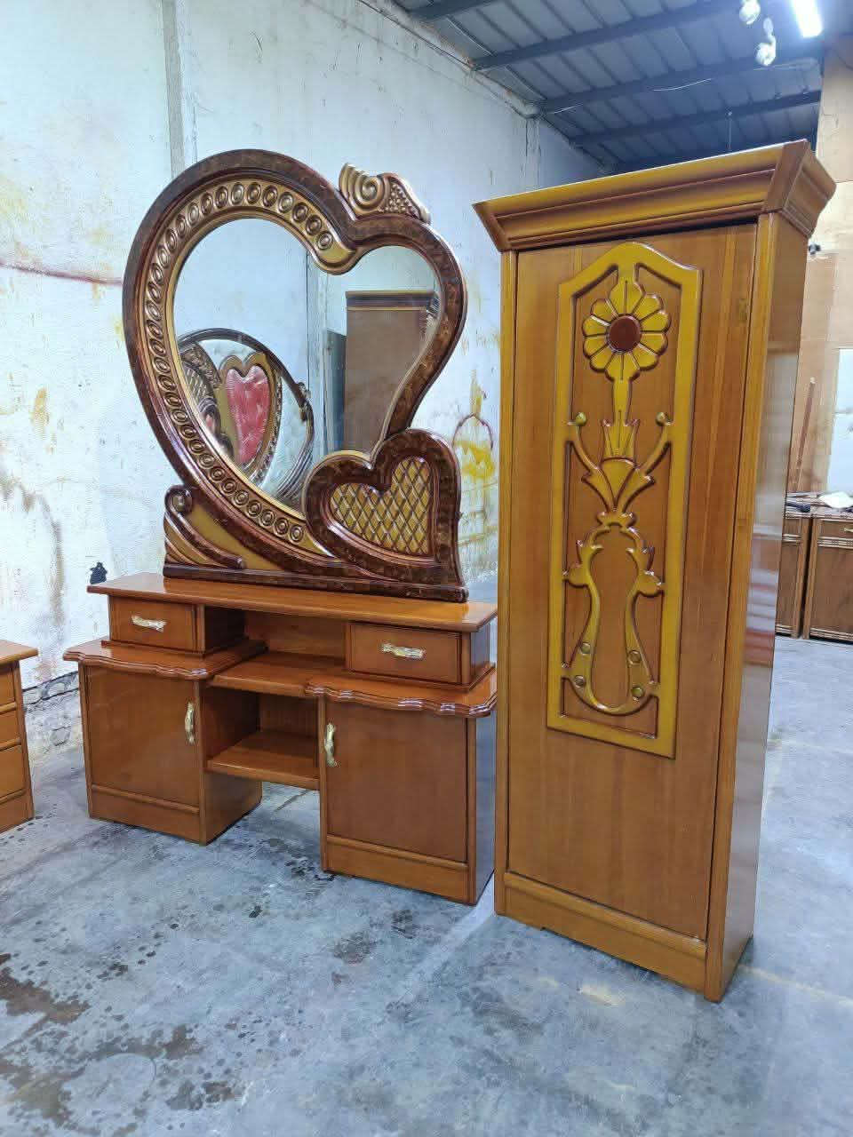 صاج عراقيه فول نضافه ويا التوصيل والشد واصل داخل بغداد الحجز واتساب فقط فقط ***********
