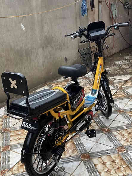 دراجة شحن للبيع موديل 2024 فول موصفات حجم كبير 20 مابي عيب دراجة نظيف سعر 200 بي مجال قليل عنوان كركوك پنجا علي قريب قاعه مير ميسمايل رقم ***********
