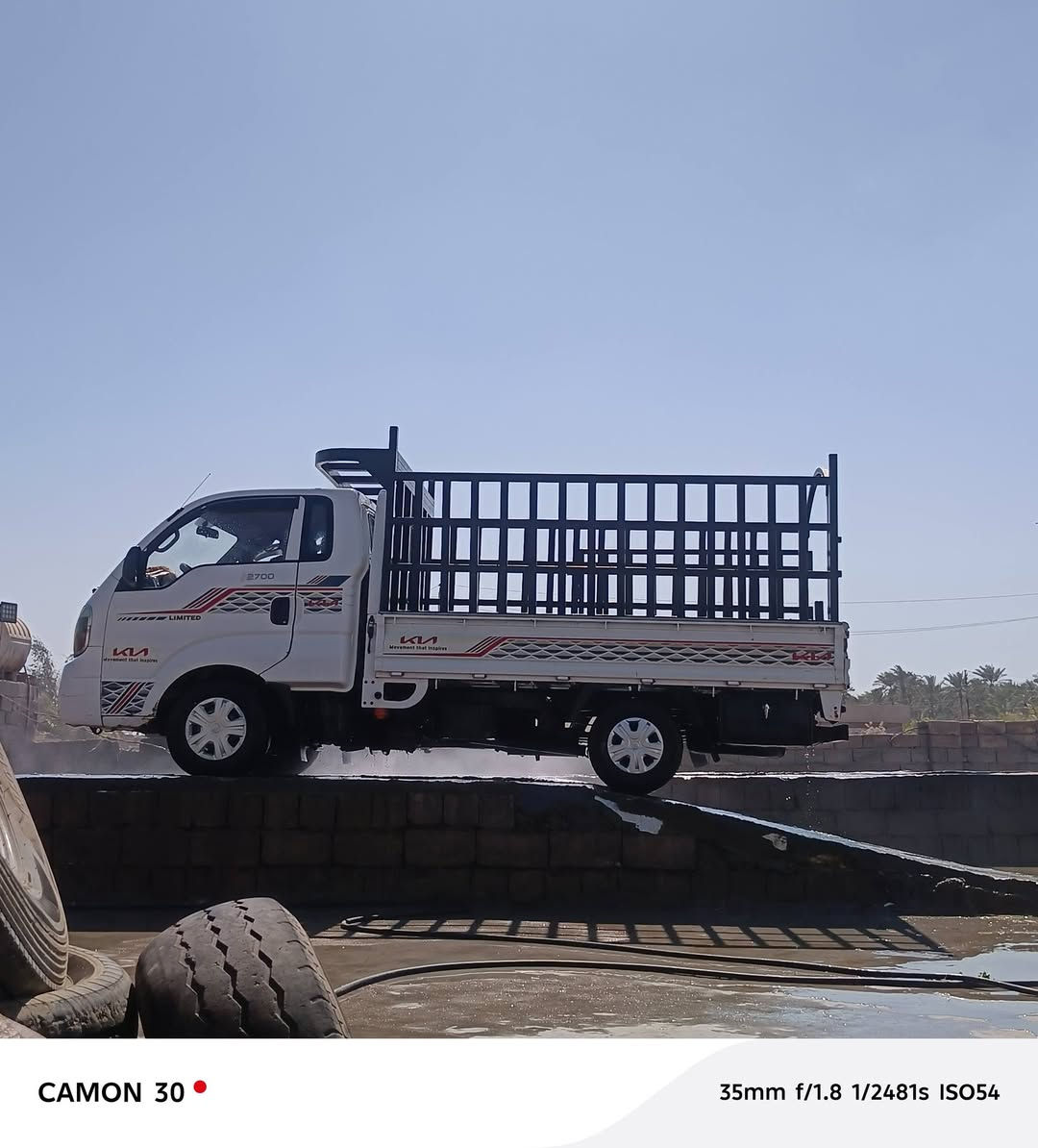 سلام عليكم للبيع كيه موديل ٢٠١٥خير من الله كير محرك اكسل كفاله شوصي خير من الله السياره حلوه متعوبه للستفسار الاتصال (***********)ملاحضه المحجر مو بل بيع
